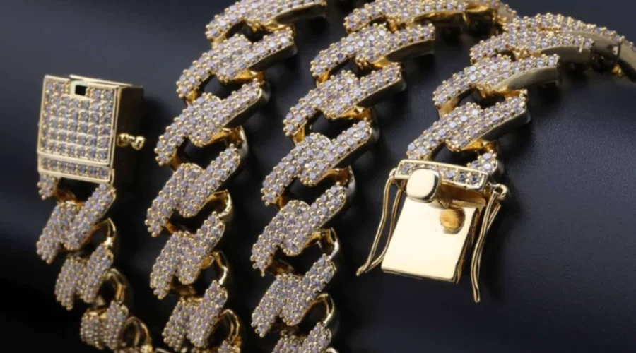 18k gold Cuban Link chain
